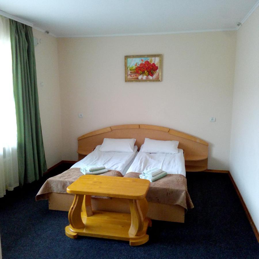 Malyvo Hotel Dilyatyn Quarto foto